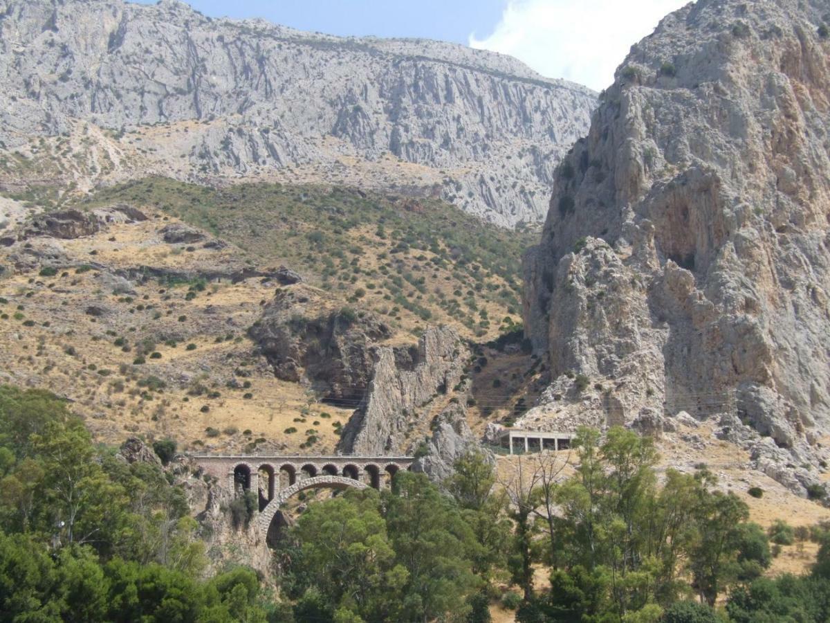 El Emigrante Villa El Chorro Exteriör bild