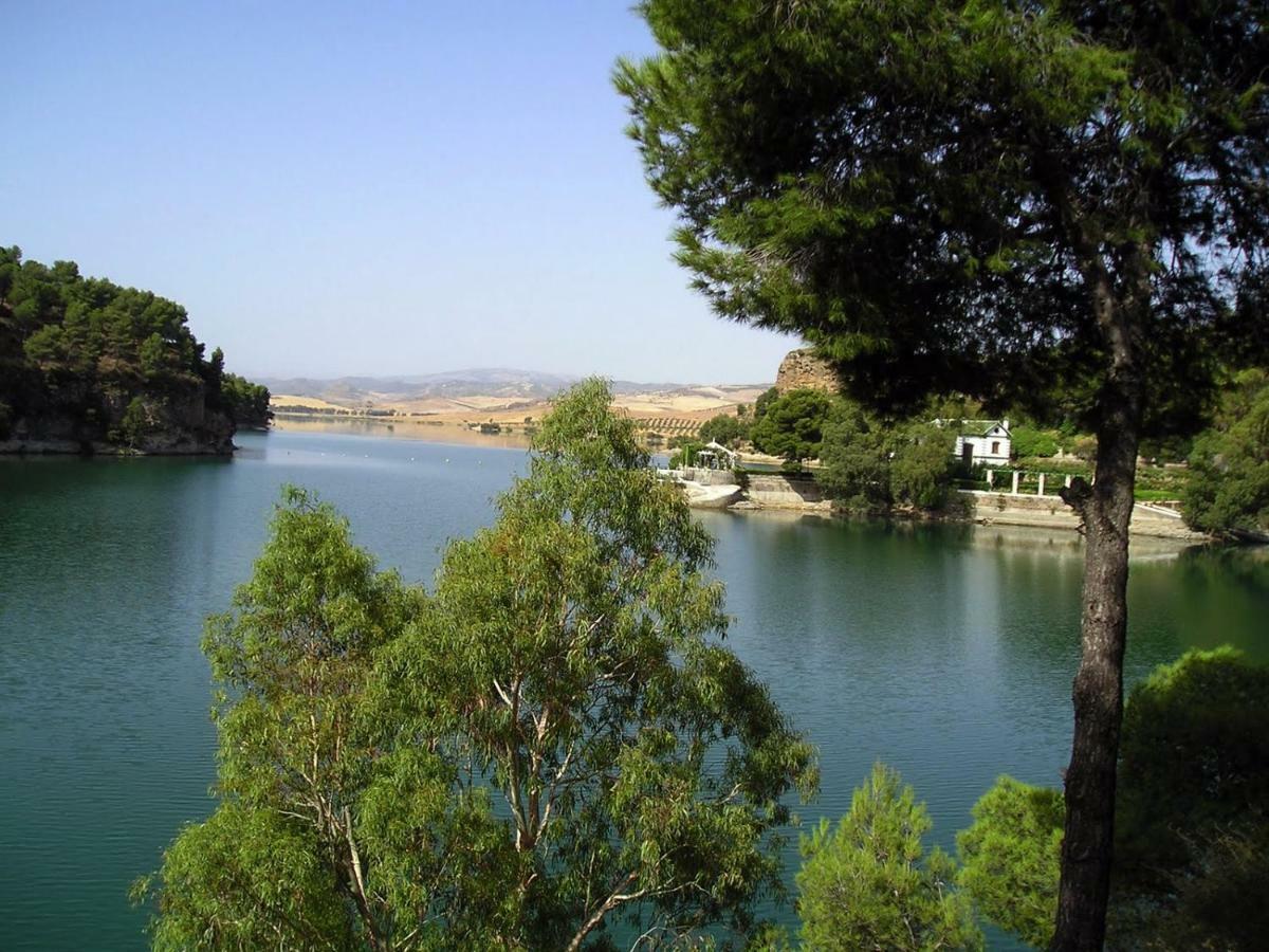 El Emigrante Villa El Chorro Exteriör bild